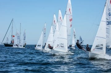 Die Korsaren beim Start zu ihrer ersten Wettfahrt.